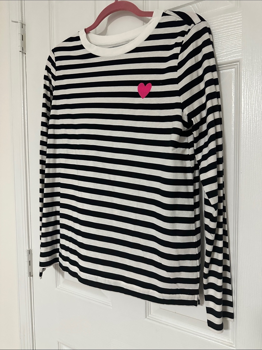 LOFT Long-Sleeved Black/White striped top with heart, Size Large/L, NWOT